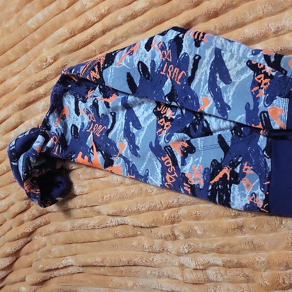 Nike Dynamic Sweatpant & Hoodie Set - Picture 6 of 6